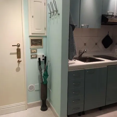 Apartman Cairoli 79 *